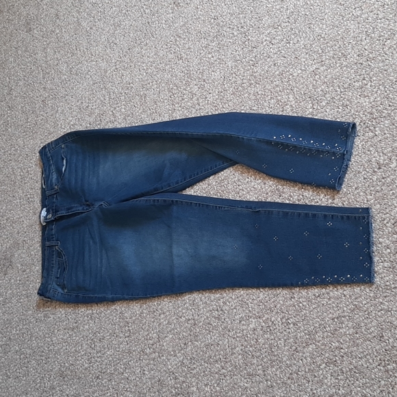 New Ankle Studded Hem Dark Wash Jeans Pant. - Picture 7 of 12